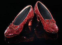 Elárverezik Dorothy cipőjét 