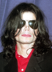 Lejátszották Michael Jackson síron túli üzenetét