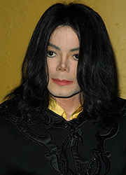 Jön a Michael Jackson emlékparfüm