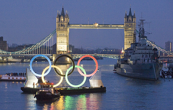 Úszó karikákkal készülnek az olimpiára