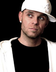 Budapestre jön az East 17