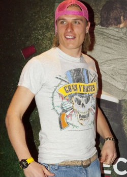 Kisfia született a magyar valóségshow-hősnek