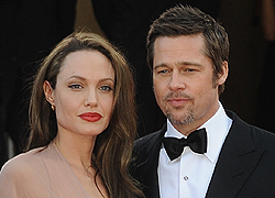 Szeptemberben házasodik Jolie és Pitt