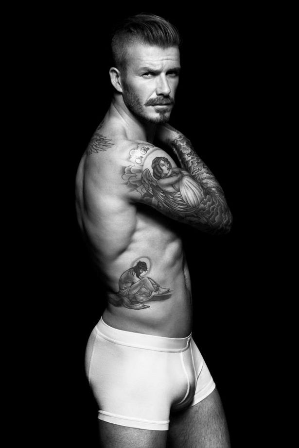 David Beckham újra egy szál alsóban pózol