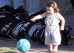 Tényleg kövér Beckhamék kislánya?