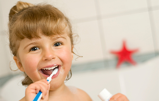 Így védd meg a gyermeked a fogszuvasodástól!