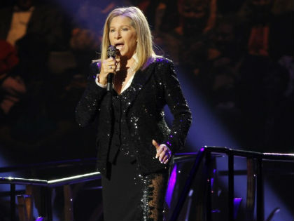 Még mindig gyönyörű a 70 éves Barbra Streisand