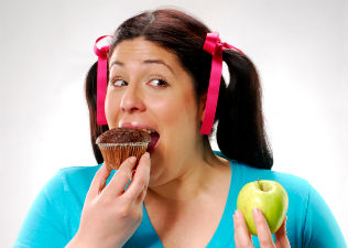 Műteni kellene az elhízott tiniket?