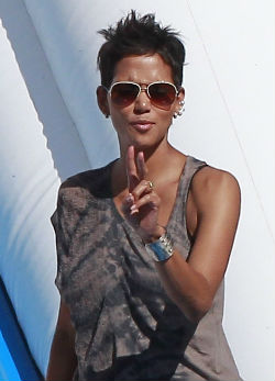 Kiborult Halle Berry a bíróságon