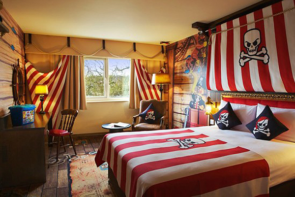 Nem legóból épült a legóhotel