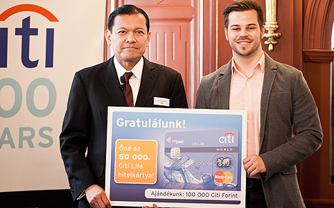 A Citi Magyarország az 50 ezredik Citi Life hitelkártya-birtokos ügyfelét köszönti