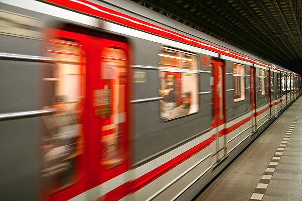 Társkereső kocsikat indít a párgai metró