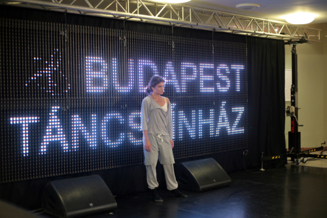 A táncosok mindent megpróbáltak