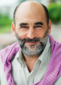 „A nőkön annyi teher van…”