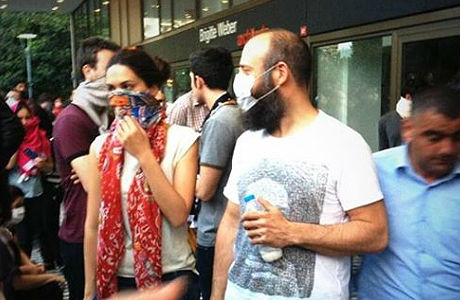 A hazáspár a török tüntetéseken
