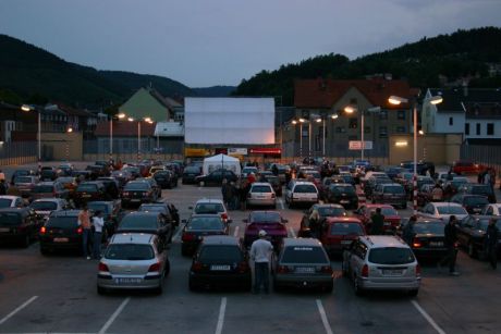 Íme, 5 hangulatos autósmozi Magyarországon!