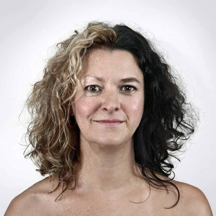 Tényleg úgy nézünk ki, mint az anyánk - videó Tényleg úgy nézünk ki, mint az anyánk - videó