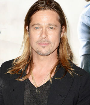 Átváltozás! Kopaszra borotválta fejét Brad Pitt - fotó