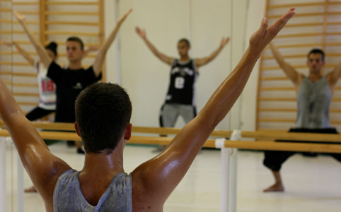 Aki nem lép egyszerre...