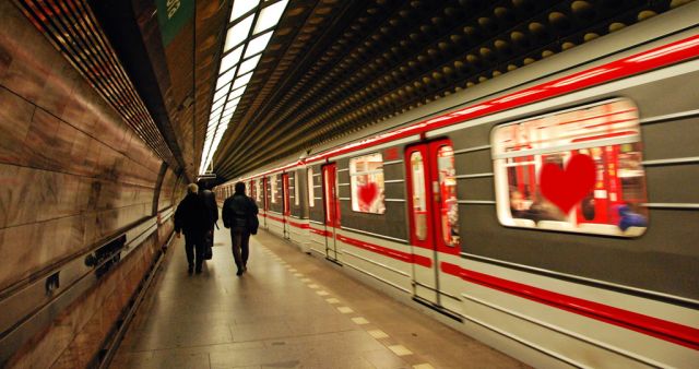 Ismerkedős metrókocsi indult Prágában | nlc