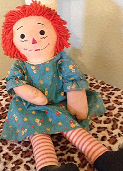 Rongybabája mentette meg a bajba jutott nőt