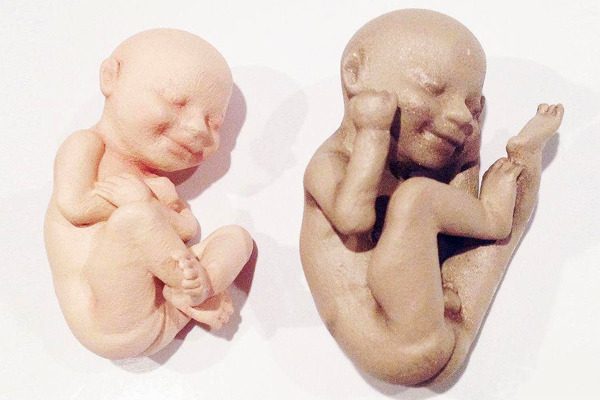 Élethű figurát készítenek a még meg nem született babákról