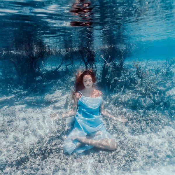 Jóga a víz alatt Jóga a víz alatt