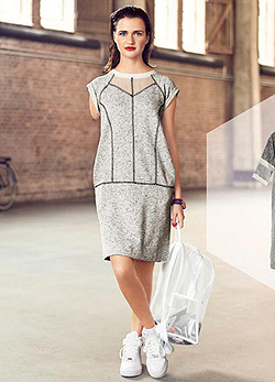 Modell lett az amputált karú lány