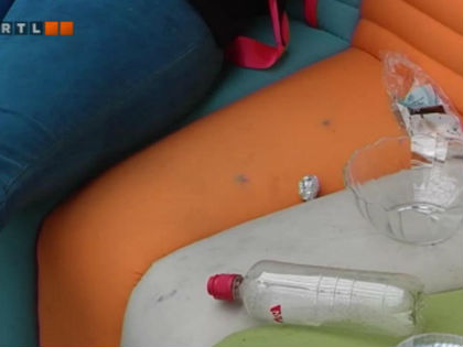 Így tanuljunk illemet a VV6 lakóitól