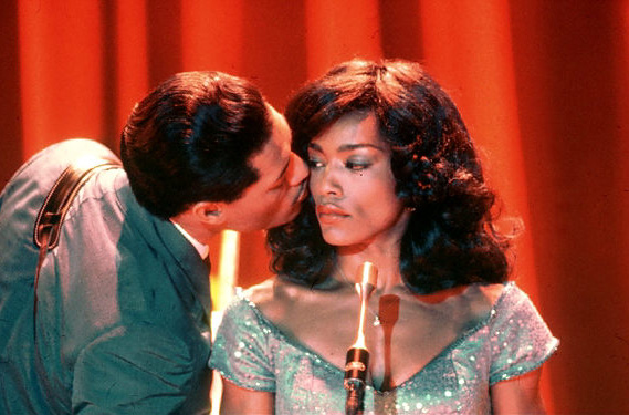 Angela Bassett mint Tina Turner