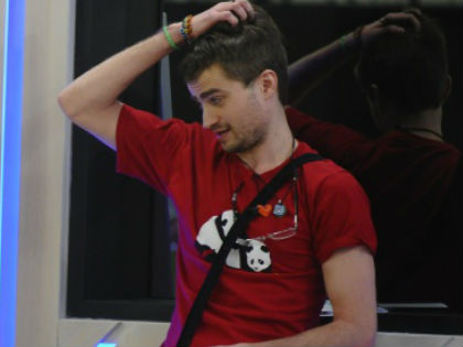 Rajongóit szapulja VV Simon