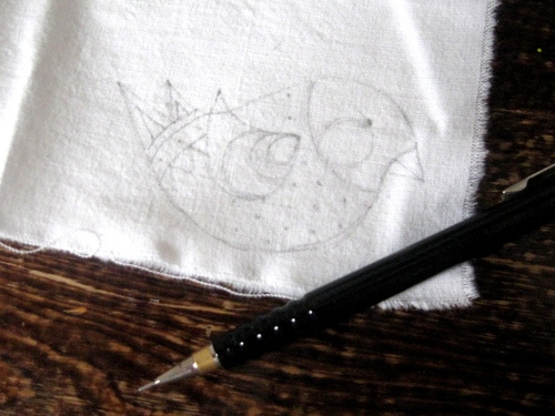 Csináld magad: madaras kitűző