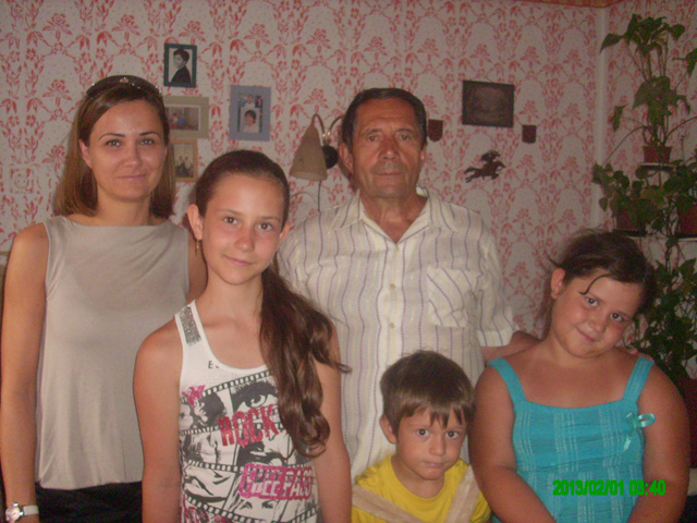 Végre találkozhatott a nagypapájával Kitti!