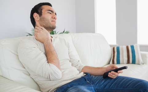 8 jel, ami C-vitami hiányra utal