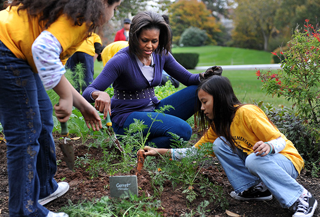 Zöld forradalom: Mrs. Obama divatba hozta a kertészkedést