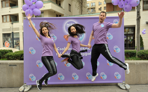 Vidám buborékba bújtak a sztárok Vidám buborékba bújtak a sztárok