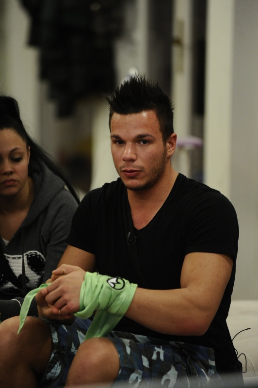 VV Ádám elárulta, kit visz párbajozni Iza