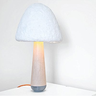 Valódi gombából készül az asztali lámpa Valódi gombából készül az asztali lámpa