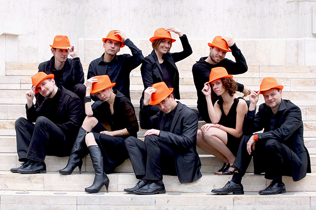 Bármi megtörténhet! – a Momentán Társulattal beszélgettünk Bármi megtörténhet! – a Momentán Társulattal beszélgettünk