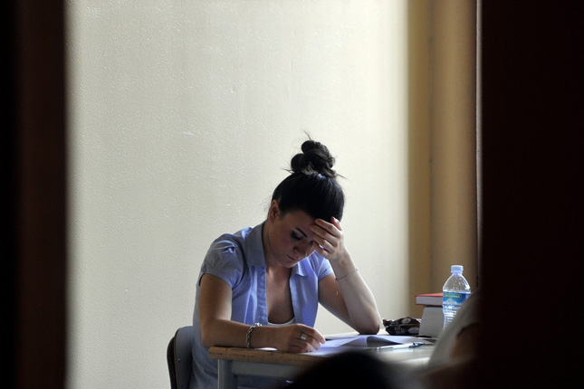 Nem elég, hogy megbuknak, magukra maradnak diákok