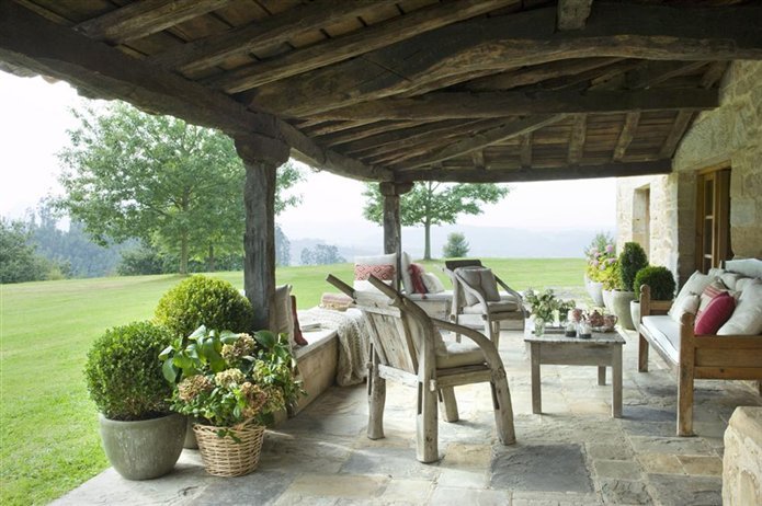 Ház a spanyol hegyekben: így kell belakni egy kertet