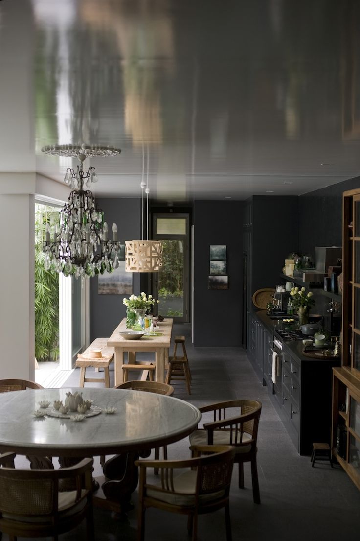 Mesés medencés ház a Tasman-tengernél