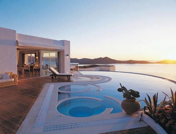 Elképesztő luxusmedencék a nagyvilágból