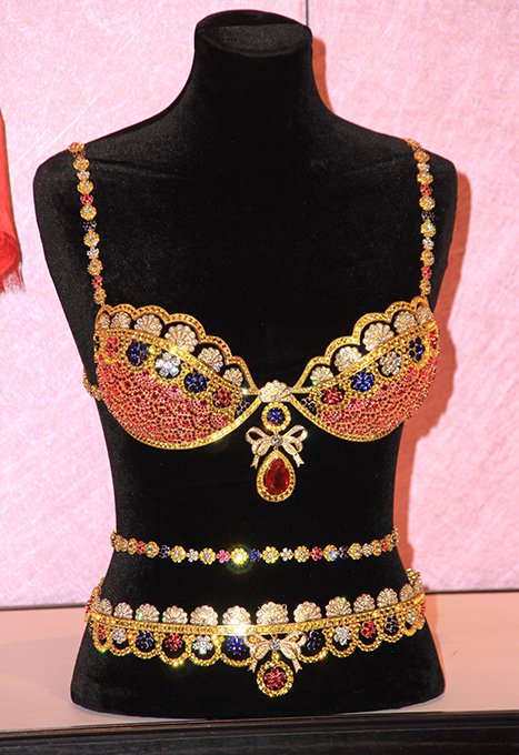 10 millió dolláros melltartó