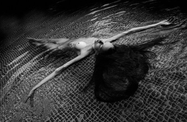 18+: Meztelenség, szépség és tökéletes forma