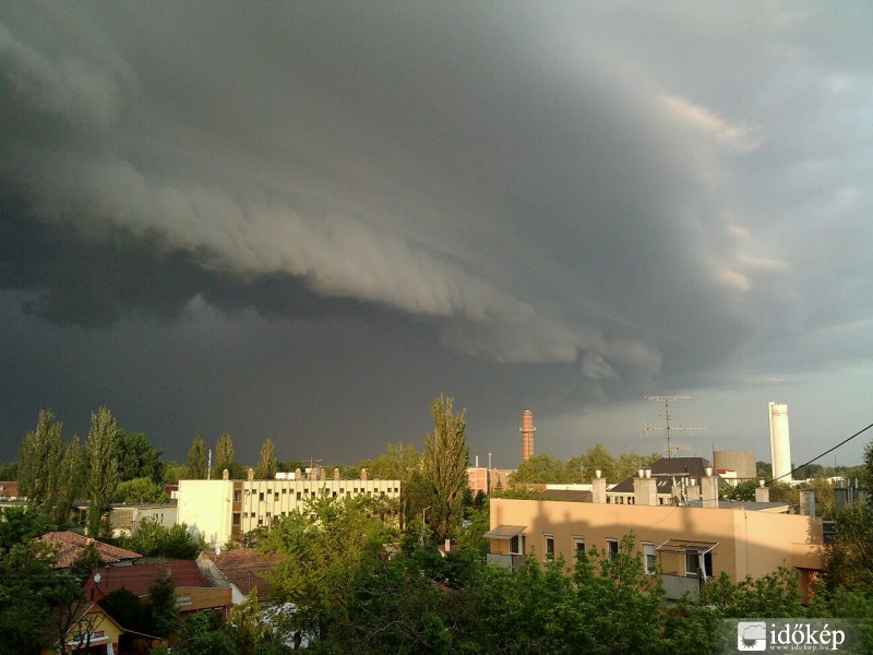 Újabb vihar csap le az országra pénteken - részletek Újabb vihar csap le az országra pénteken - részletek