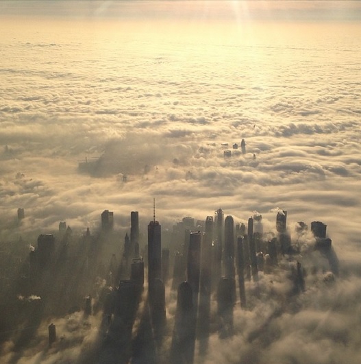 7 elképesztő fotó: városok a felhők alatt