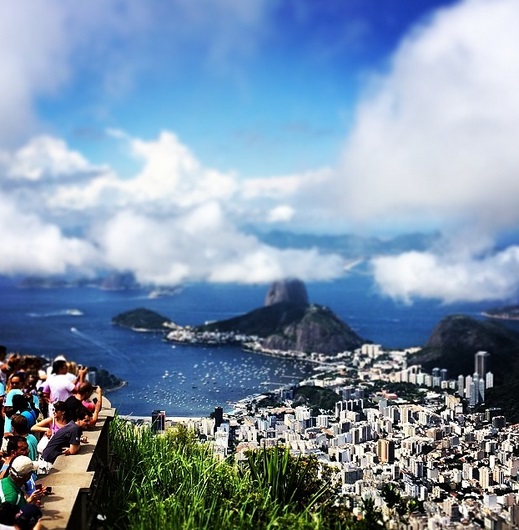 7 elképesztő fotó: városok a felhők alatt