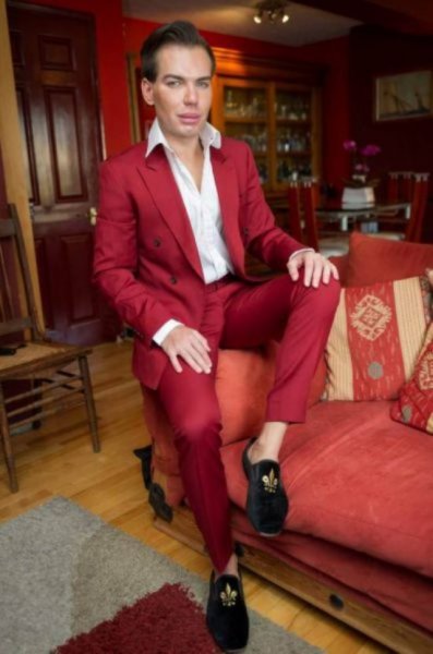 Így néz ki az élő Barbie és Ken