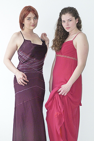 Pierce Fionda estélyi, Monsoon selyem estélyi – Háda Pierce Fionda estélyi, Monsoon selyem estélyi – Háda